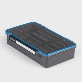 PLA_StowAwayWaterproof3700DeepOpen_P000276_alt1.webp